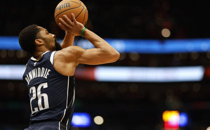 爵士绝杀时刻，爆发新星点燃赛场，独行侠迎来胜利！的简单介绍